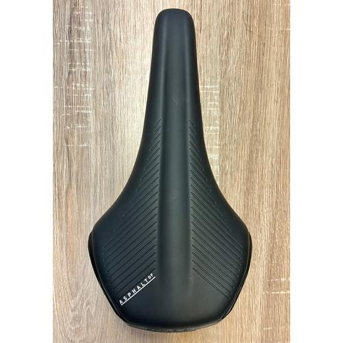 Selle Royal Asphalt nyereg 143mm